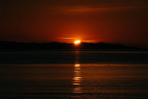 オリンピック山脈とピュージェット湾の夕日 — ストック写真