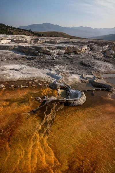 Formationen Bei Mammoth Hot Springs Yellowstone Nationalpark — Stockfoto