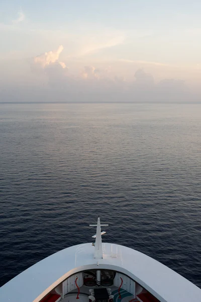 Vanilla Sky Sunset Bow Cruise Ship Caribbean Sea — Stock Photo, Image