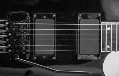 Elektro gitar detay çekimleri beyaz arkaplan üzerine
