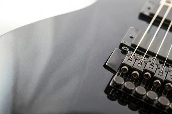 Guitarra Elétrica Detalhe Tiros Sobre Fundo Branco — Fotografia de Stock