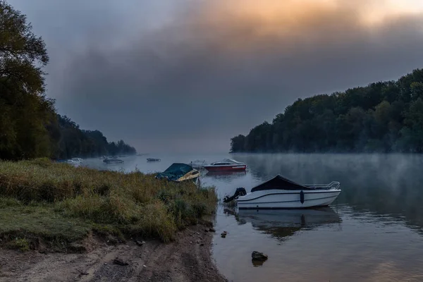 Ufer Eines Sees Frühen Morgen Des Herbstes — Stockfoto