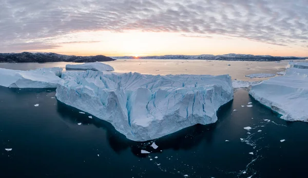 Isberg Som Flyter Havet Från Flygpunkten Panoramautsikt — Stockfoto