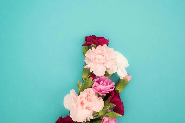 Bunch Flowers Middle Turquoise Background Flat Lay — Stock Photo, Image