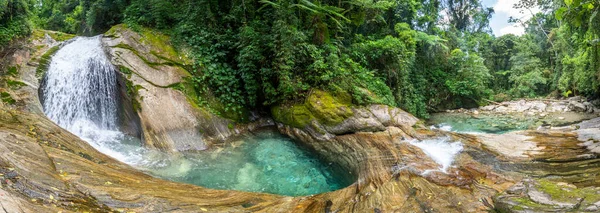Hermosa Vista Cascada Verde Selva Atlántica Con Piscina Azul Río — Foto de Stock