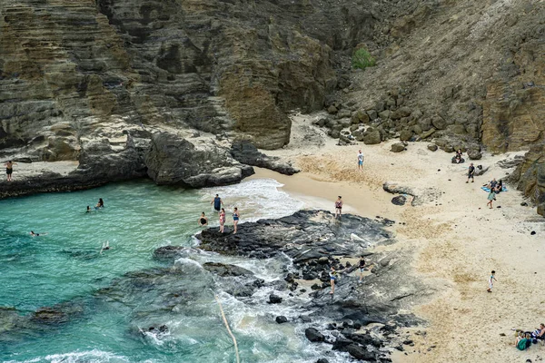 海のビーチリーフ Halona Cove Halona Blowhole Oah Hawaii — ストック写真