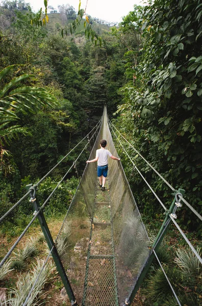 Puente Colgante Cruce Infantil Selva Costa Rica — Foto de Stock