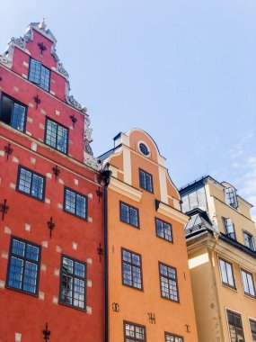 Stortorget, Gamla Stan 'deki renkli binalar