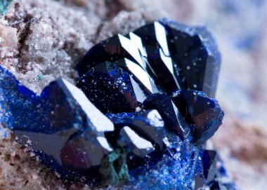 azurit mineral numunesi kaya jeoloji kristali
