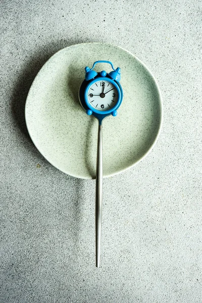 Concepto Tarjeta Ayuno Intermitten Con Cuchara Reloj Placa Piedra — Foto de Stock