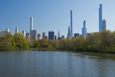 Central Park, New York 'taki göle bak.