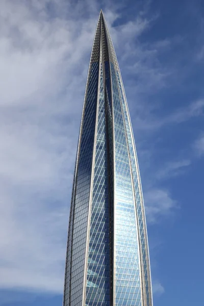 Skyscraper Form Sharp Cone Directed Upward Clear Sky Lakhta Center — Foto Stock