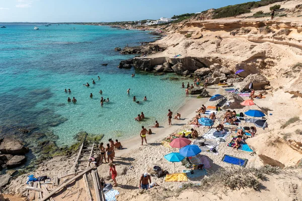 Formentera Spanyolország 2021 Június Emberek Formentera Strand Calo Mort Baleár — Stock Fotó