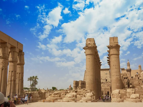 Lüks Karnak Tapınağı Nın Muhteşem Heykelleri Antikaları — Stok fotoğraf