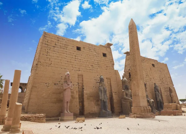 Lüks Karnak Tapınağı Nın Muhteşem Heykelleri Antikaları — Stok fotoğraf