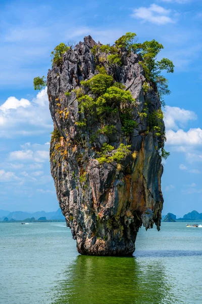 Skały Wyspie James Bond Khao Phing Kan Tapu Phang Nga — Zdjęcie stockowe
