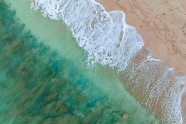 Oahu, Hawaii 'nin İHA' sından okyanus manzarası
