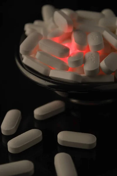 Píldoras Acetaminofeno Iluminadas Desde Interior — Foto de Stock