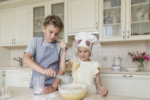Children Prepare Dough Apple Pie Kitchen — Stockfoto