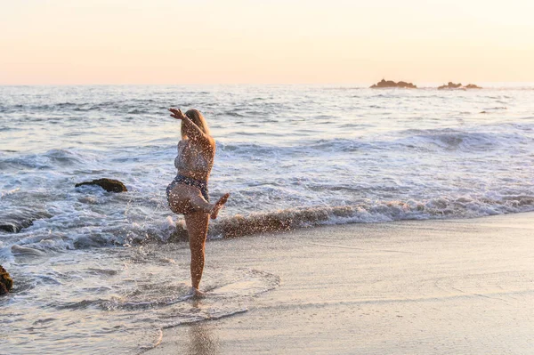 Woman Playing Waves Beach Sunset — Zdjęcie stockowe