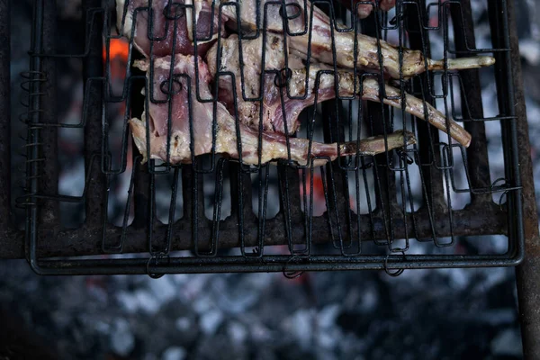 Jehněčí Žebra Grilování Řada Masa Grilu — Stock fotografie