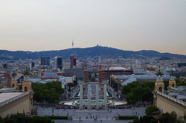Montjuc 'un Sihirli Çeşmesinde Dört Kol 
