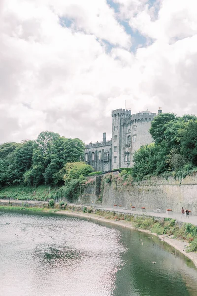 Castillo Kilkenny Kilkenny Irlanda Día Nublado — Foto de Stock