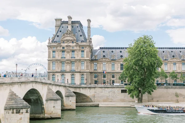 View Pont Royal Bridge Louvre Boat Seine — Foto Stock