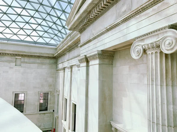 Architectural Detail Ionic Pillar Glass Roof British Museum — Fotografia de Stock