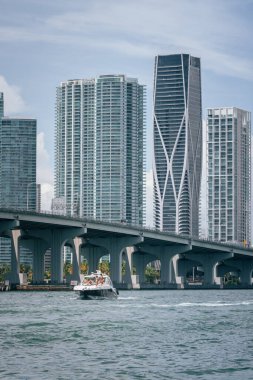 Şehir Ufku Teknesi Hayat Partisi Miami Amerika