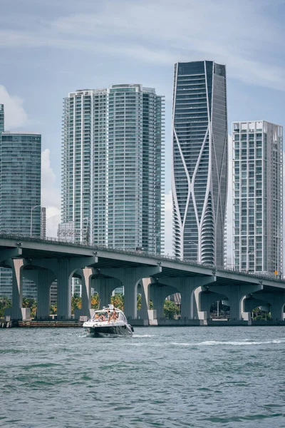 Ciudad Skyline Barco Vida Partido Miami Usa —  Fotos de Stock