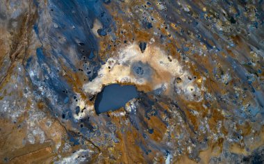 Geothermal fissures near rough mountain