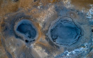 Rough terrain with volcanic fissures