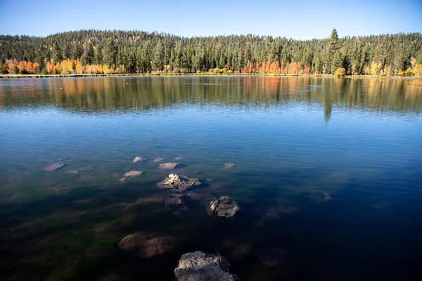 Fall Landscape View Duck Creek Lake Duck Creek Village Utah — Stockfoto