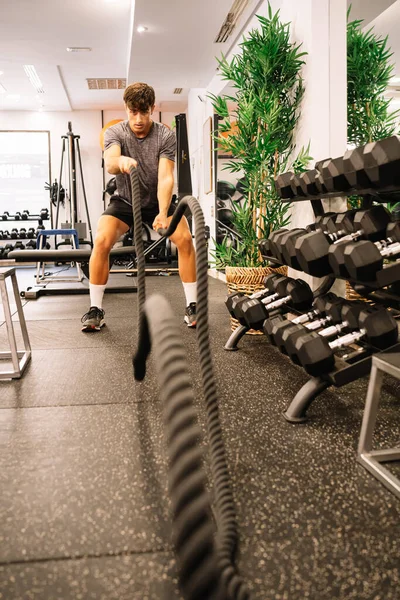 Sportsman Exercising Functional Workout Gym — Stockfoto