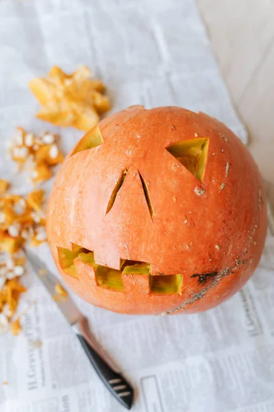 Zucca Halloween Tagliata Con Coltello Jack Lanterna — Foto Stock