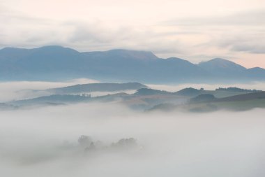 Sisli Turiec Havzası ve Mala Fatra dağ sırası, Slovakya.