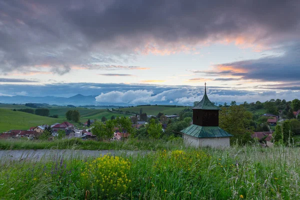 Campanile Storico Nel Villaggio Turcianske Jaseno Slovacchia — Foto Stock