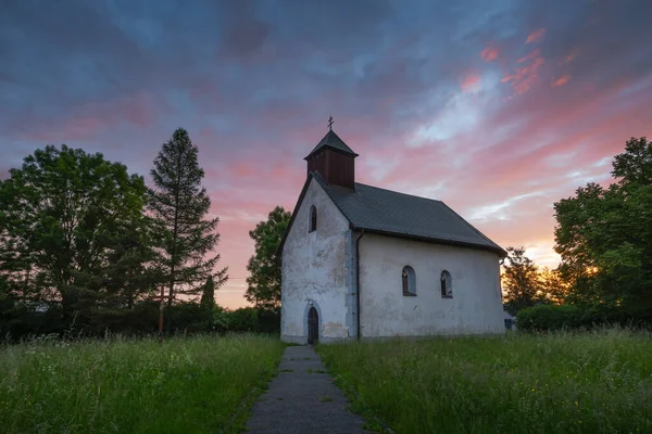 Γοτθική Εκκλησία Στο Χωριό Jazernica Στην Περιοχή Turiec Σλοβακία — Φωτογραφία Αρχείου