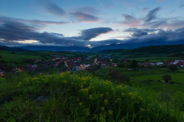斯洛伐克Podhradie村和Mala Fatra山脉 — 图库照片
