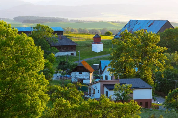 Campanile Nel Villaggio Bela Dulice Sulle Montagne Mala Fatra Slovacchia — Foto Stock