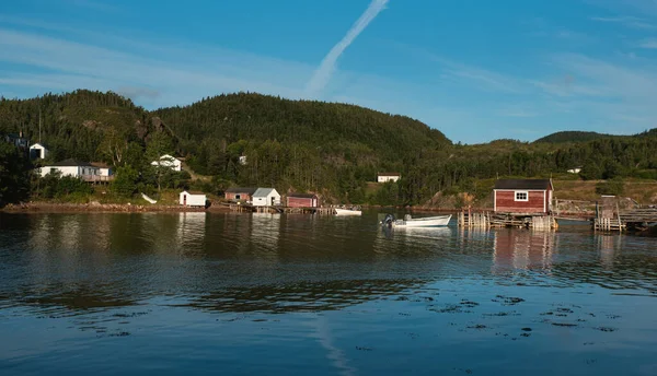 加拿大纽芬兰省农村渔业社区安静的早晨 — 图库照片
