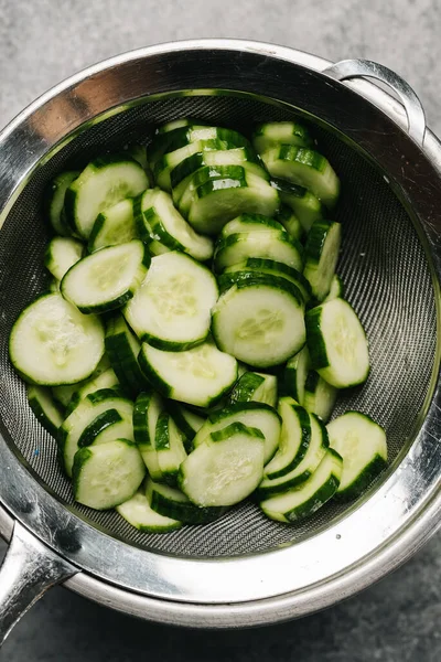 Straining Excess Liquid Cucumbers — Stock Photo, Image
