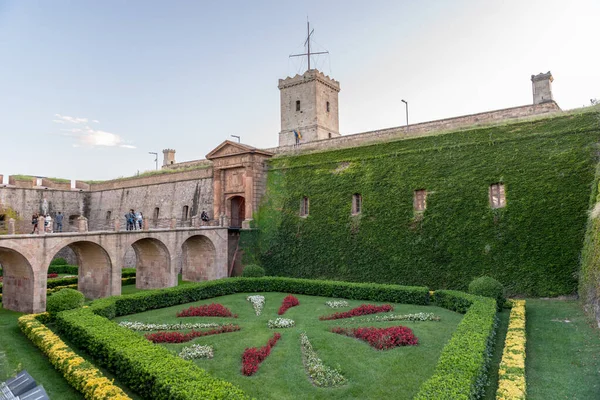 Barcelona Hiszpania Września 2020 Zamek Montjuic Stara Twierdza Wojskowa Korzeniami — Zdjęcie stockowe