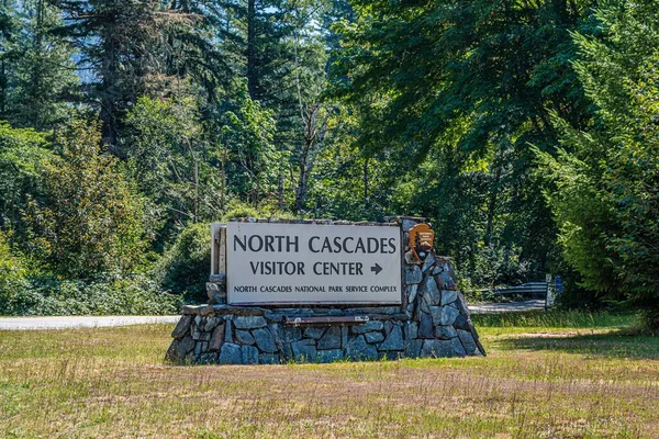 North Cascades Usa August 2021 Welcoming Signboard Entry Point Preserve — Stock Photo, Image