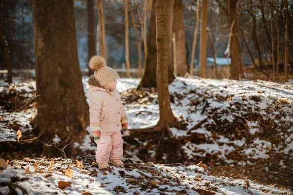 Female Young Child Exploring Snowy Forest Bundled — Stock Photo, Image