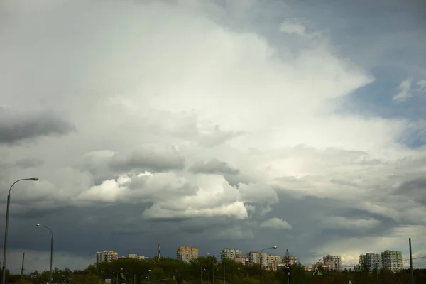 Paisagem Urbana Nuvem Sobre Cidade Céu — Fotografia de Stock
