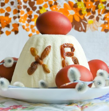 Rus Ortodoks Paskalya. hamur işleri ve yumurta.