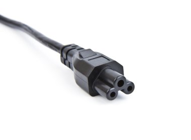 siyah elektrik kablo üzerinde beyaz izole 