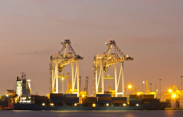 Container Cargo freight ship with working crane bridge in shipya — Stock Photo, Image